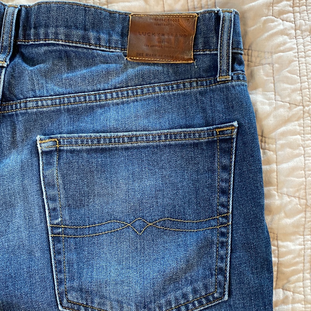 Lucky Brand 221 Straight Jeans 3832